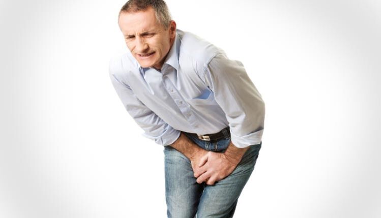 Eine akute Prostatitis äußert sich bei einem Mann durch starke Schmerzen im Dammbereich