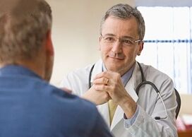 An einen Spezialisten mit Symptomen einer Prostatitis ansprechen